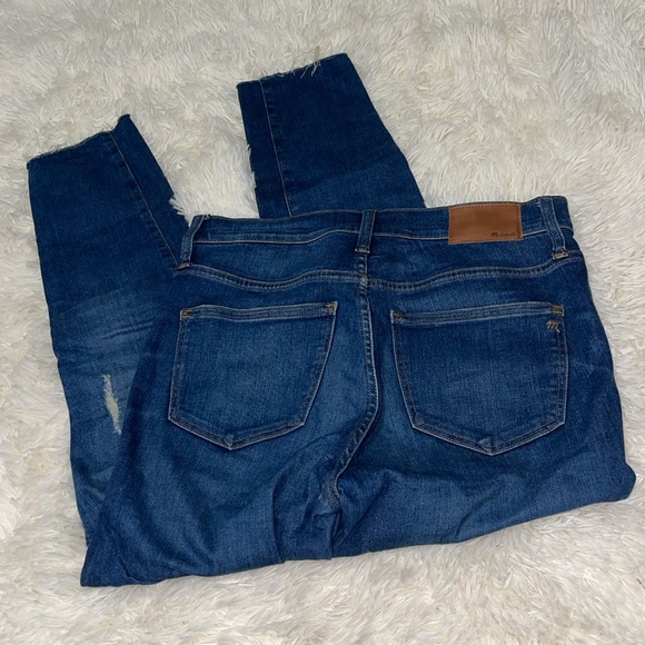 Madewell Dark Denim Distressed Frayed Hem 10” High Rise Skinny Jeans - Picture 3 of 3